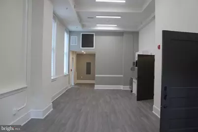 114 W Court Street #103, Woodstock, VA 22664 - Photo 1