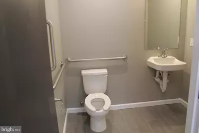 114 W Court Street #103, Woodstock, VA 22664 - Photo 6