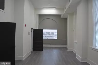 114 W Court Street #103, Woodstock, VA 22664 - Photo 2