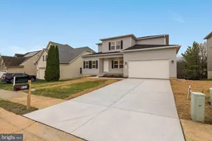 211 Princess Caroline Ct, Edinburg, VA 22824 - Photo 2