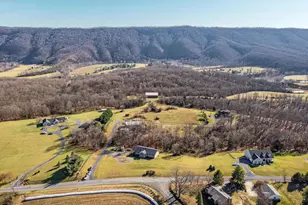 2760 Riverview Dr, Toms Brook, VA 22660 - Photo 54