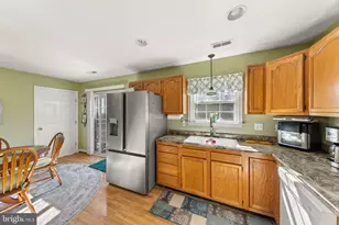 218 Baer Oak Dr, Maurertown, VA 22644 - Photo 14