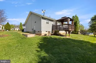 218 Baer Oak Dr, Maurertown, VA 22644 - Photo 4