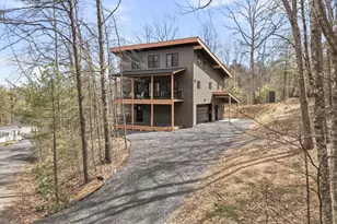 1034 Greenview, Basye, VA 22810 - Photo 4