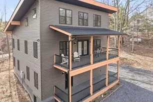 1034 Greenview, Basye, VA 22810 - Photo 2