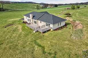 363 Davis Ln, New Market, VA 22844 - Photo 4