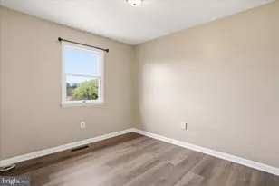 906 Hill Top Dr, Woodstock, VA 22664 - Photo 12