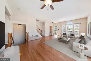 137 Oxbow Dr, Strasburg, VA 22657 - Photo 2