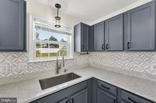 245 Baer Oak Dr, Maurertown, VA 22644 - Photo 16