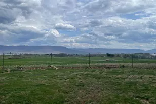 8570 S Middle Rd, Mount Jackson, VA 22842 - Photo 2