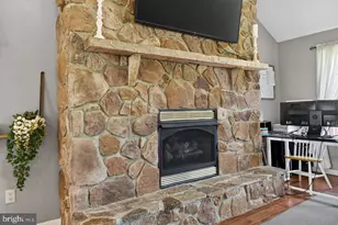 8570 S Middle Rd, Mount Jackson, VA 22842 - Photo 12