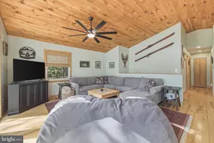 85 Pickett, Basye, VA 22810 - Photo 20