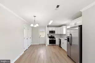 136 S Water St, Woodstock, VA 22664 - Photo 8