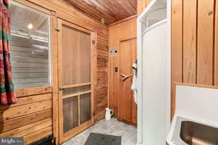 513 Straton, Basye, VA 22810 - Photo 22