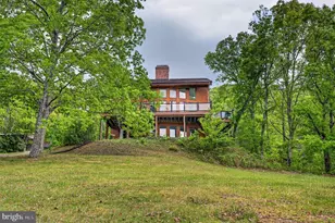 334 Tomahawk Ln, Edinburg, VA 22824 - Photo 2