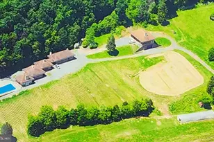 895 Fishers Rd, Toms Brook, VA 22660 - Photo 22