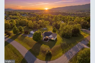 30 Savannah Drive, Strasburg, VA 22657 - Photo 2