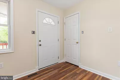 329 Wise Avenue, Strasburg, VA 22657 - Photo 6