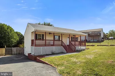 329 Wise Avenue, Strasburg, VA 22657 - Photo 2
