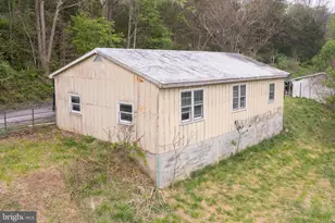397 Country Brook Rd, Toms Brook, VA 22660 - Photo 10