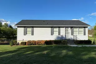 1328 Hahns Ln, Toms Brook, VA 22660 - Photo 1