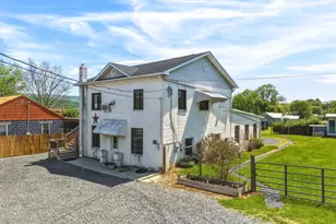 155 Center St, Mount Jackson, VA 22842 - Photo 4