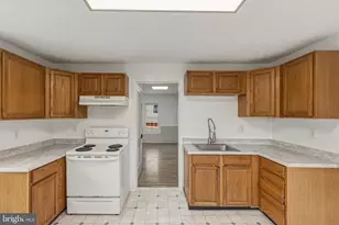 223 W High St, Woodstock, VA 22664 - Photo 4