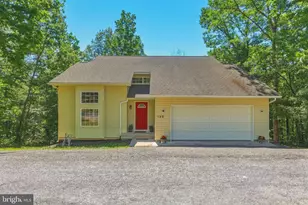 139 Maple Ave, Mount Jackson, VA 22842 - Photo 1