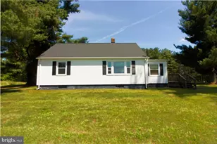 13042 Old Valley Pike, Edinburg, VA 22824 - Photo 2