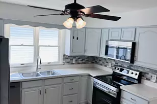170 N Eberly St, Strasburg, VA 22657 - Photo 4