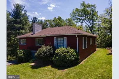 117 S Grove Avenue, Edinburg, VA 22824 - Photo 2