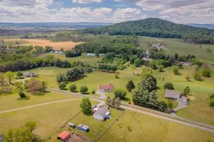 2220 Pine Woods Rd, Quicksburg, VA 22847 - Photo 14