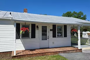 182 Shenandoah St, Mount Jackson, VA 22842 - Photo 1