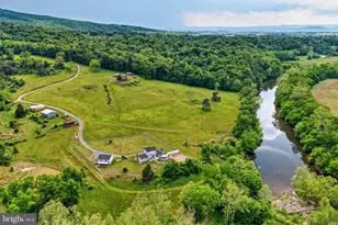 795 Hideaway Farms Rd, Edinburg, VA 22824 - Photo 1