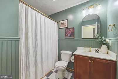 658 W King Street, Strasburg, VA 22657 - Photo 18
