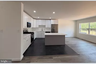 242 Parkside, Woodstock, VA 22664 - Photo 2