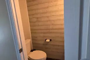 916 Hill Top Dr, Woodstock, VA 22664 - Photo 12