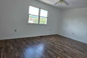 916 Hill Top Dr, Woodstock, VA 22664 - Photo 28