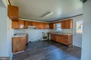 488 Ash St, Strasburg, VA 22657 - Photo 2