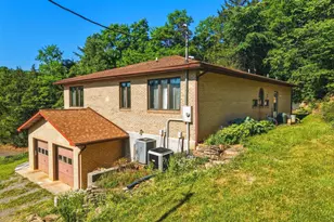 1639 Sugar Hill Rd, Maurertown, VA 22644 - Photo 16