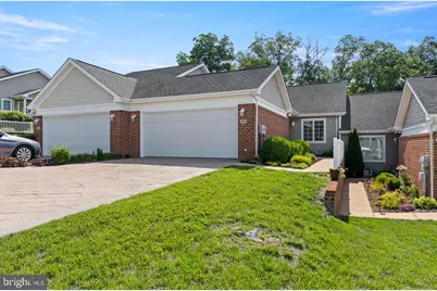 192 Stony Pointe Way, Strasburg, VA 22657 - Photo 2
