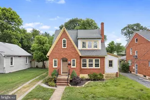 564 Orchard St, Strasburg, VA 22657 - Photo 1