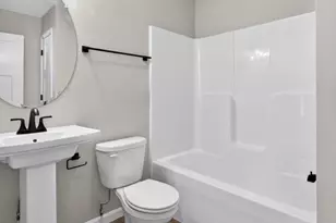 207 S Loudoun St, Strasburg, VA 22657 - Photo 28