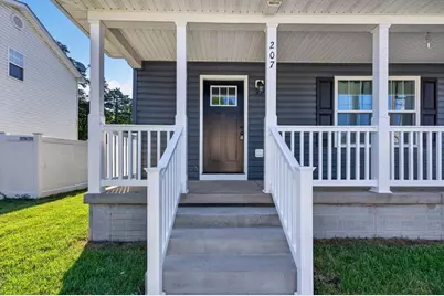207 S Loudoun Street, Strasburg, VA 22657 - Photo 2