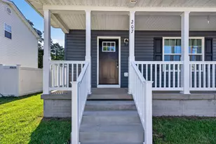 207 S Loudoun St, Strasburg, VA 22657 - Photo 2