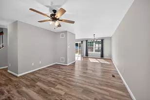207 S Loudoun St, Strasburg, VA 22657 - Photo 8