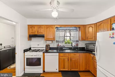 422 W Court Street, Woodstock, VA 22664 - Photo 6