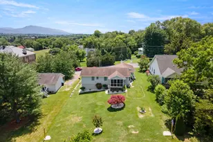 422 W Court St, Woodstock, VA 22664 - Photo 32