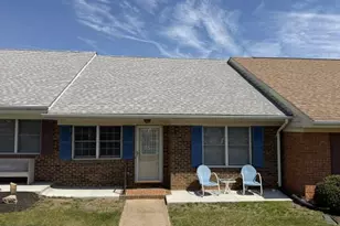 212 Pelham Dr, New Market, VA 22844 - Photo 1