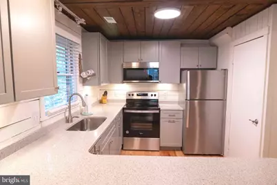 206 Dale, Basye, VA 22810 - Photo 22